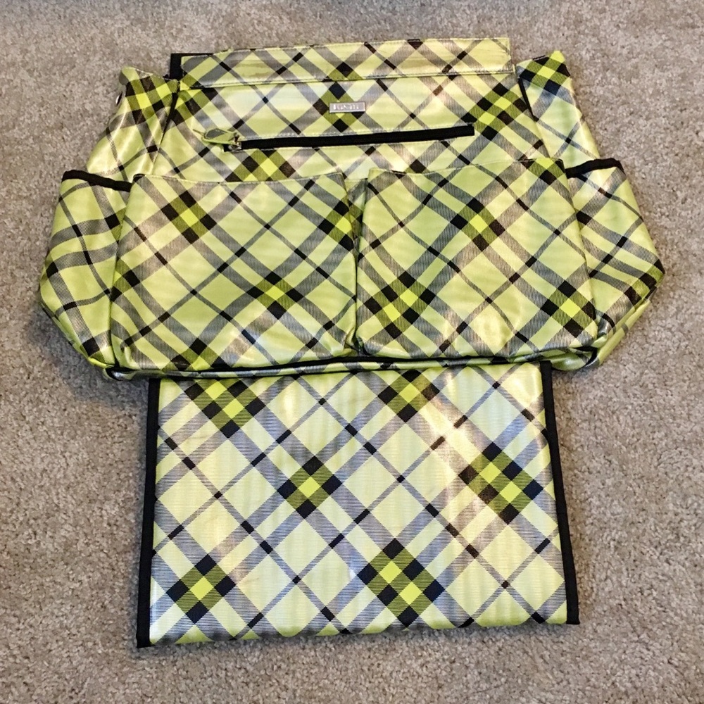 Miche Prima Delilah Shell and Changing pad